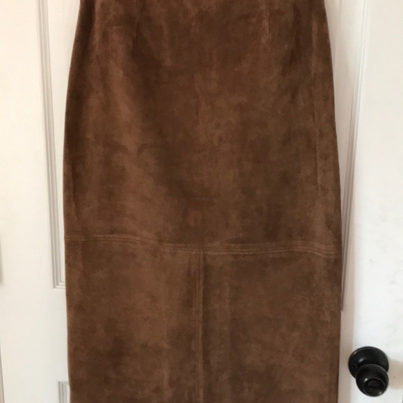 100% Leather Skirt - Picture 3 of 7